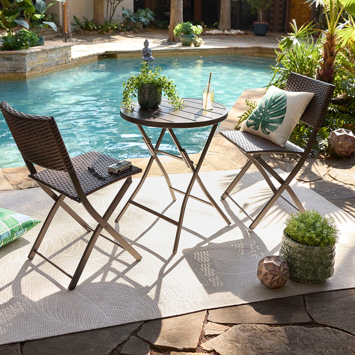 Hampton Wicker Patio Folding Chair, Brown