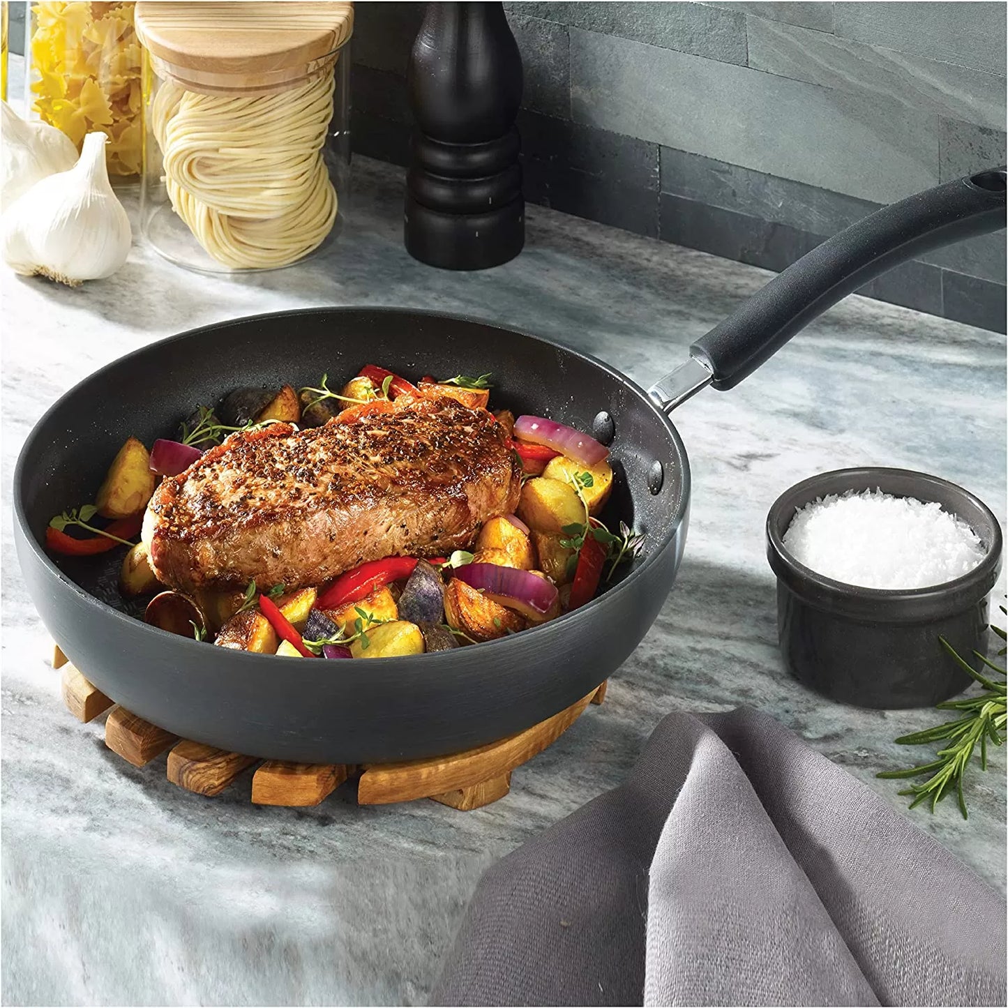 Hard Anodized Nonstick 17 Piece Cookware Set, Black